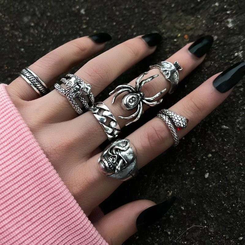 2024 New Tide Individuality Retro Geometric Hollowing Inlay Gem Rings SetLiquid State Metal Four-Piece Rings Set Paty Jewelry - Image 9