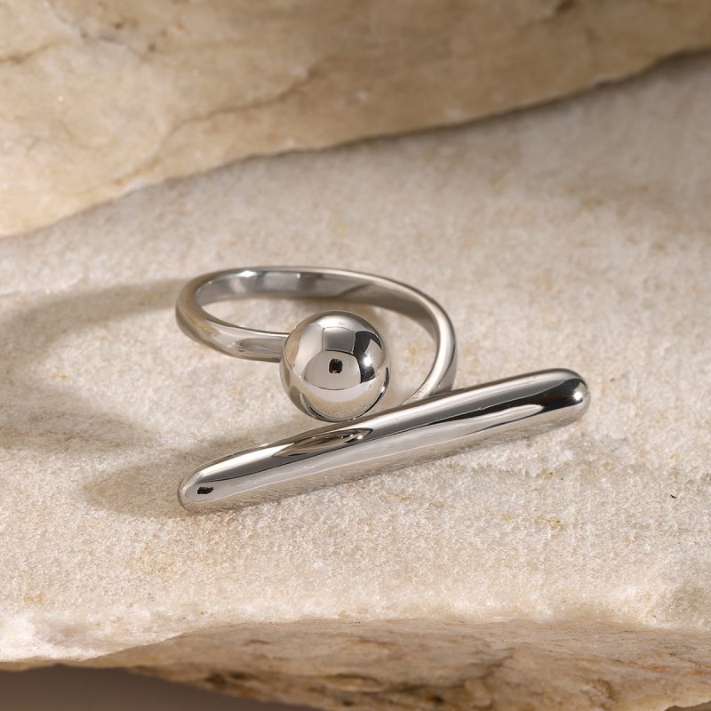 Uworld Chic Stainless Steel Personality Minimalist Classy Ring 18k Gold Color Stylish Unique Finger Jewelry for Women Waterproof - Image 4