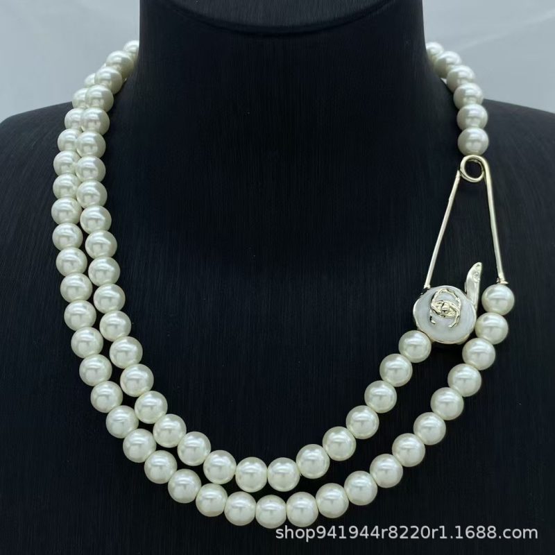 Double Letter Pearl Diamond Sweater Chain, Small Fragrant Temperament Versatile Necklace, High-end Long Necklace Women - Image 7