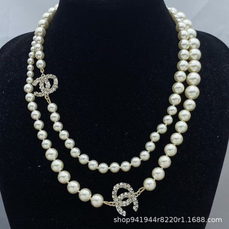 Double Letter Pearl Diamond Sweater Chain, Small Fragrant Temperament Versatile Necklace, High-end Long Necklace Women - Image 12