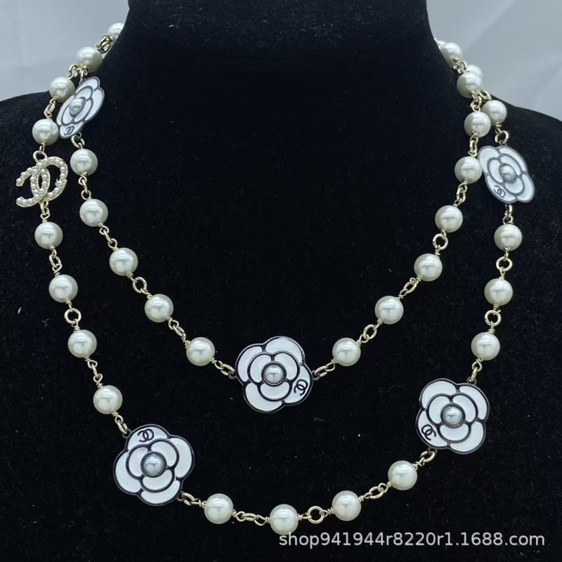 Double Letter Pearl Diamond Sweater Chain, Small Fragrant Temperament Versatile Necklace, High-end Long Necklace Women - Image 13