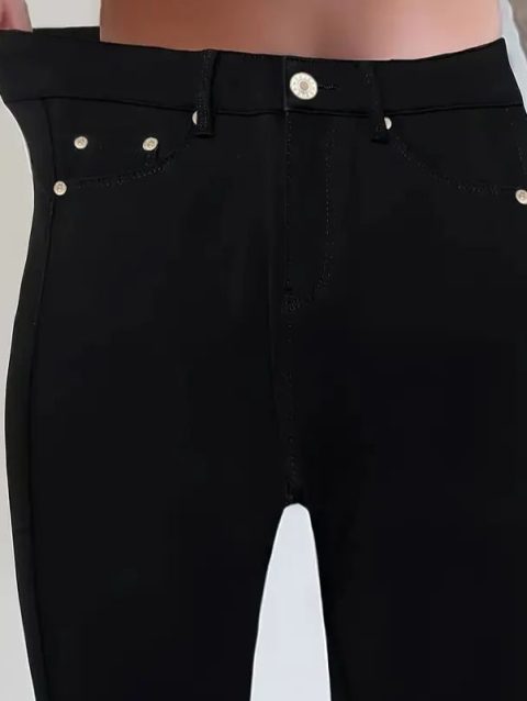 Women Jeans Plus Size High WaistedBlack Slim Fit with Button Detail Jeans Stylish Women's Bottoms Trending Now