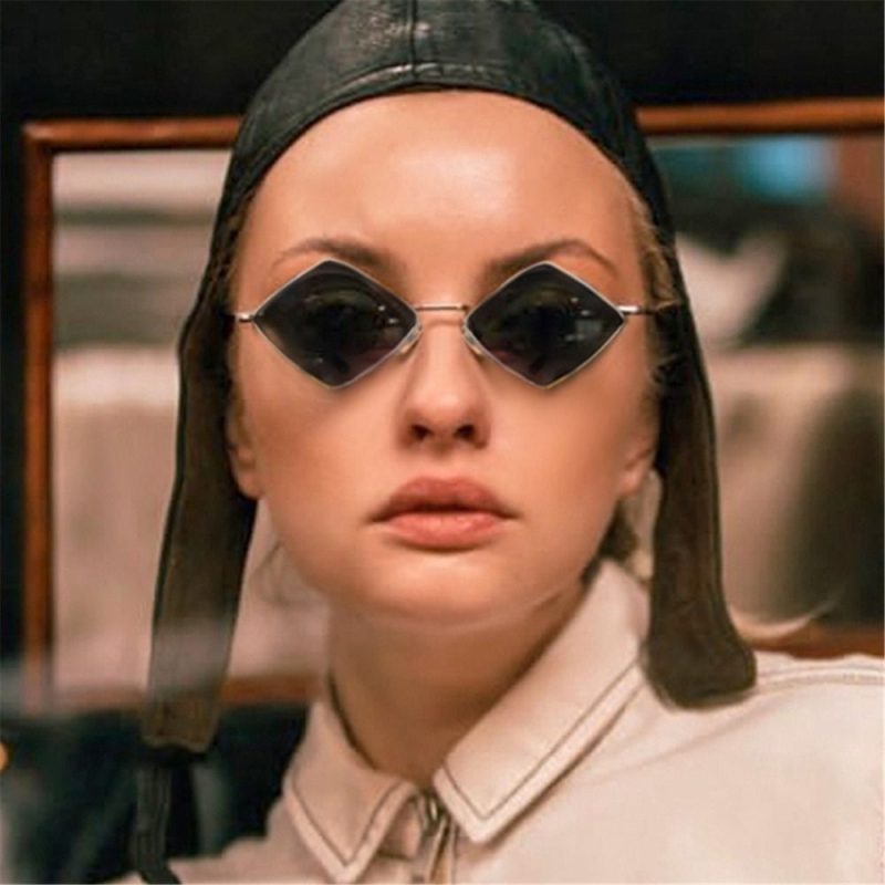 Retro Diamond Shape Sunglasses for Men Women Trendy Metal Small Quadrilateral Frame Shades UV400 Rhombus Ladies Sun Glasses - Image 2