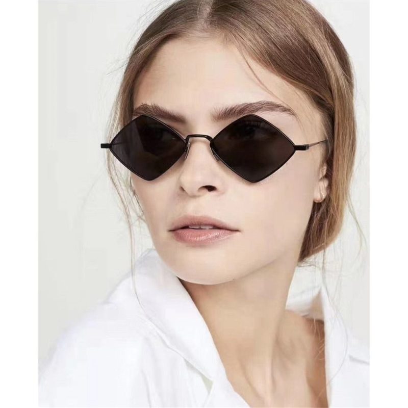 Retro Diamond Shape Sunglasses for Men Women Trendy Metal Small Quadrilateral Frame Shades UV400 Rhombus Ladies Sun Glasses - Image 3