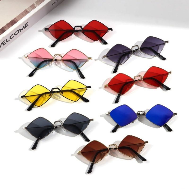 Retro Diamond Shape Sunglasses for Men Women Trendy Metal Small Quadrilateral Frame Shades UV400 Rhombus Ladies Sun Glasses - Image 4