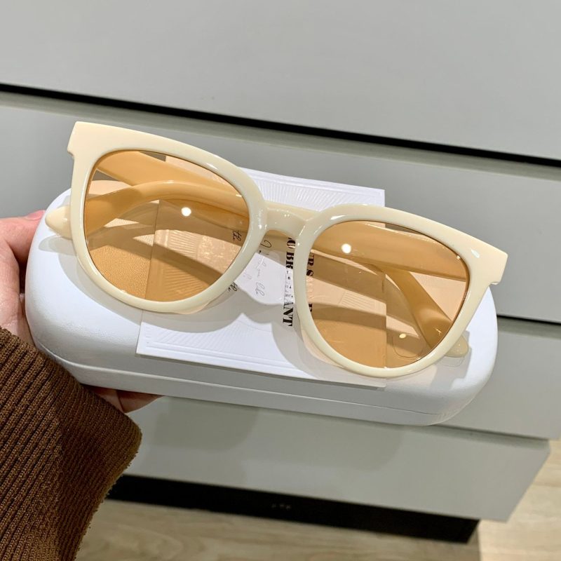 New Fashion Sunglasses Elegant Large Frame Sunglasses Retro Style Glasses Men and Women Alike Sun Glasses UV400 Shades - Image 9