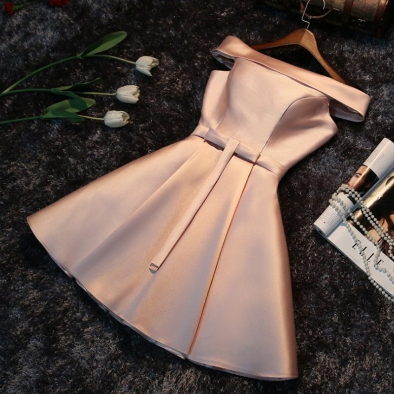 Off Shoulder Prom Dresses Short Pink Bridesmaid Dresses Satin Simple Elegant Lace Up Party Graduation Gowns Sweet Cocktail Dress
