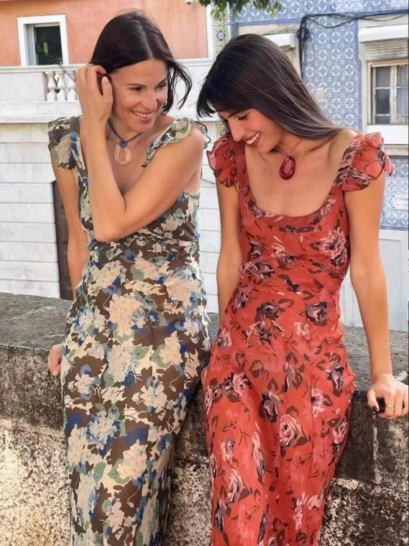 Viburnum Rain and Fog French Style Printed U-neck Sexy Slightly Cut Silk Crepe Dress. Luxry Retro Vacation Real Silk Dress