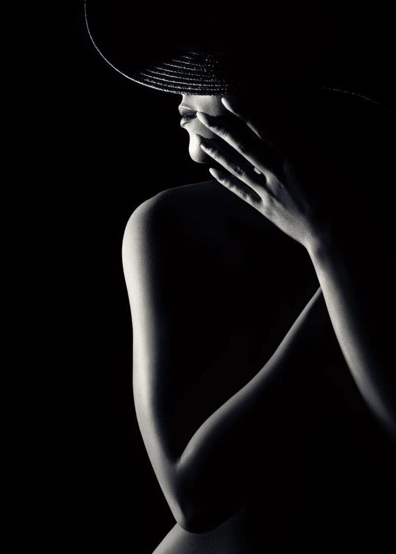 Fashion Black and White Sexy Woman HD Photography Poster Canvas Paintings Wall Art Pictures for Living Room Home Decor Frameless - Image 8
