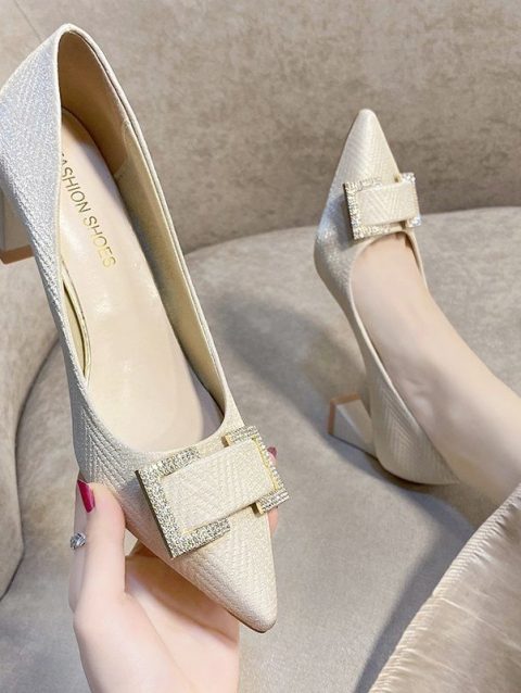 Heel height:  7cm